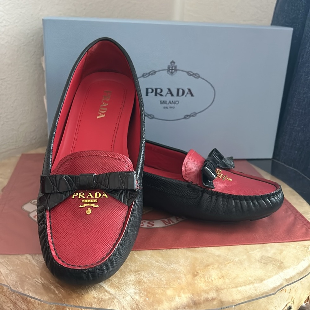Prada LIKE NEW Driving Loafer